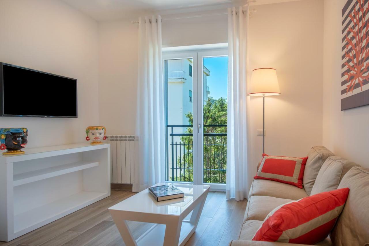 Solymar Apartments ソレント エクステリア 写真
